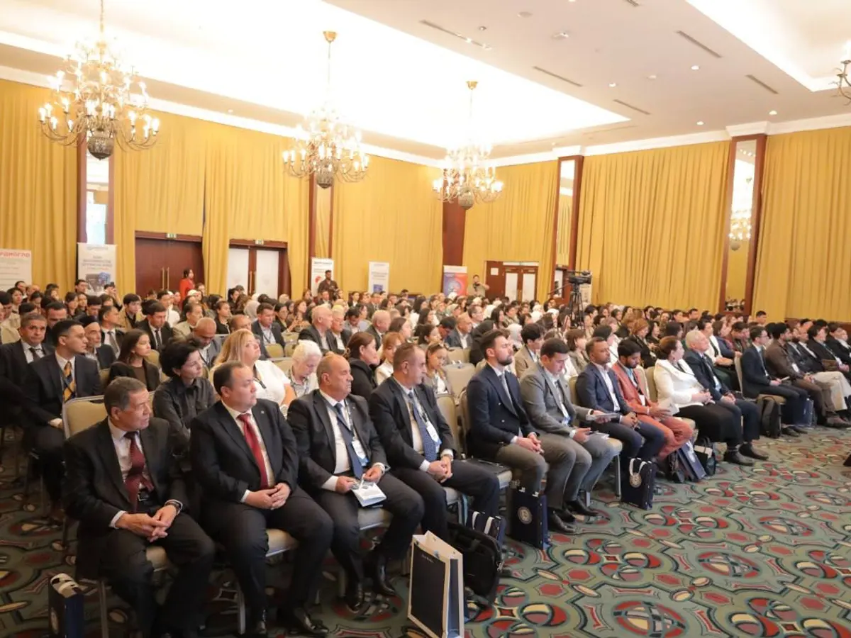 Konferensiya zali